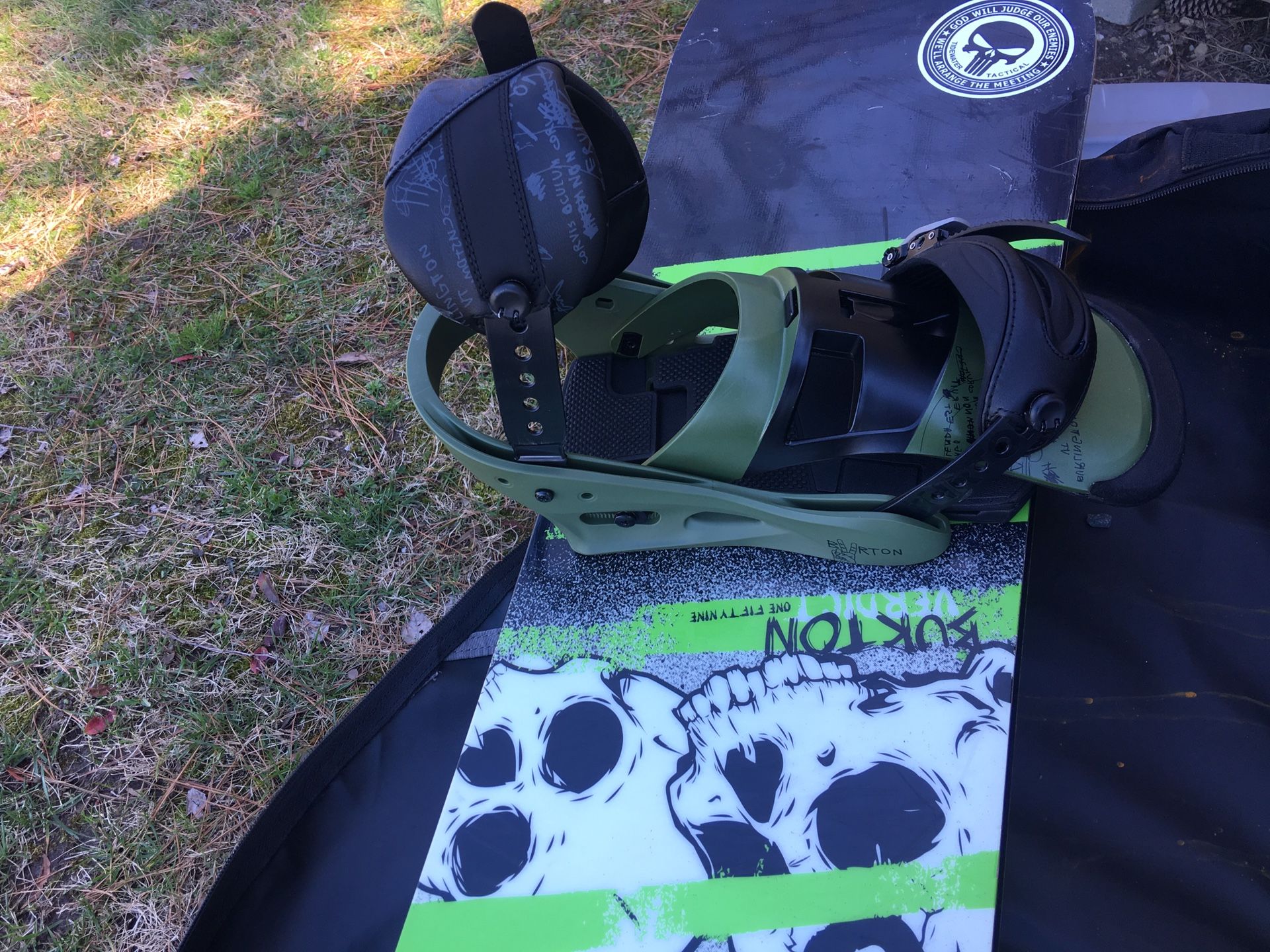 Burton Snowboard with bindings and bag
