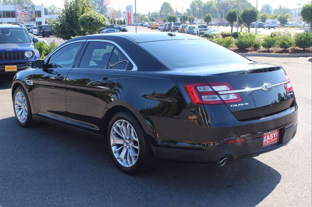 2017 Ford Taurus
