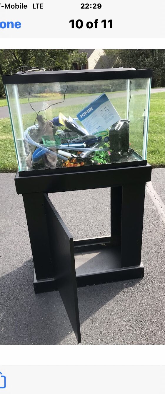 Aquarium 20 gallons fully loaded value over $300