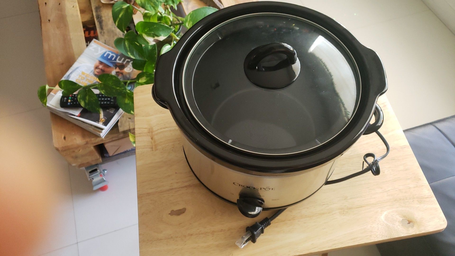 New Never used Slow Cooker