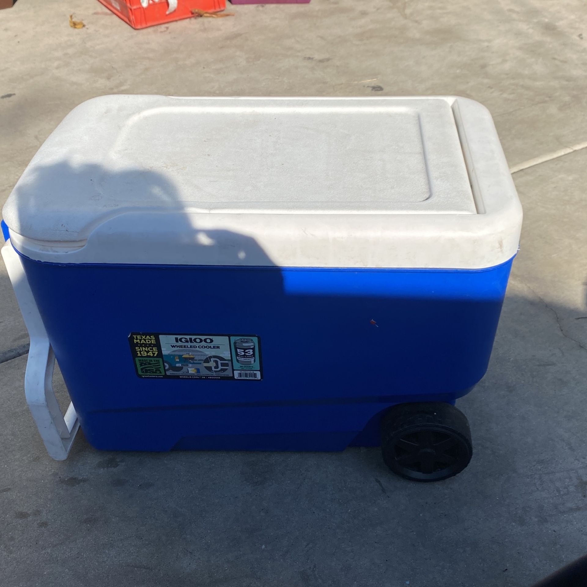 IGLOO WHEEL COOLER