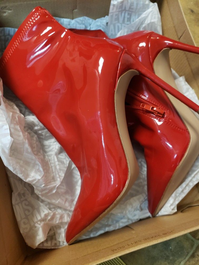 Steven Madden Booties