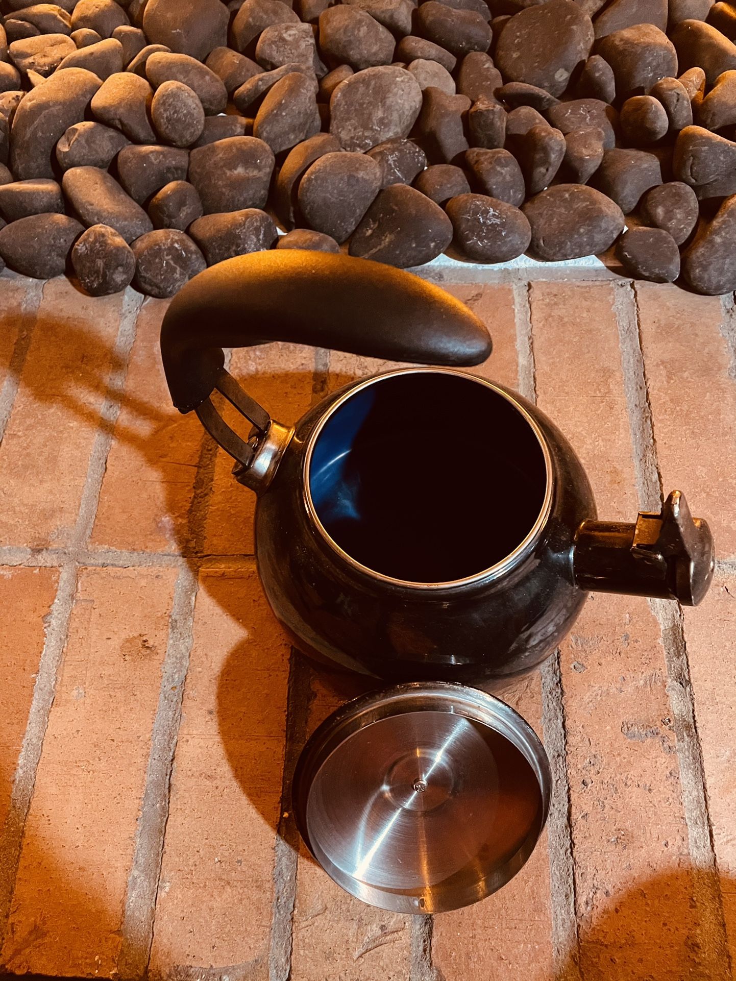 Tea Kettle Pot darker gunmetal grey with lid & whistle