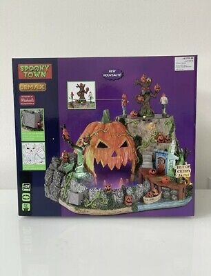 Lemax Spooky Town “Isle Of Creepy Jacks” Halloween Village 2021
