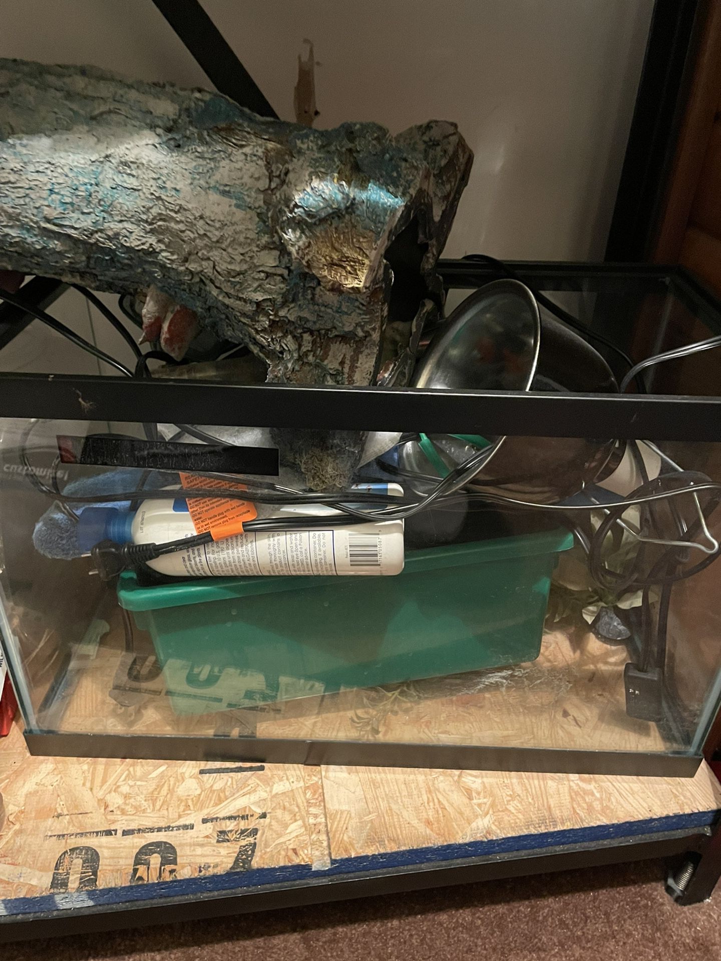 55 Gallon long Fish Tank For Sale With Stand Lights Working Filter And Heater