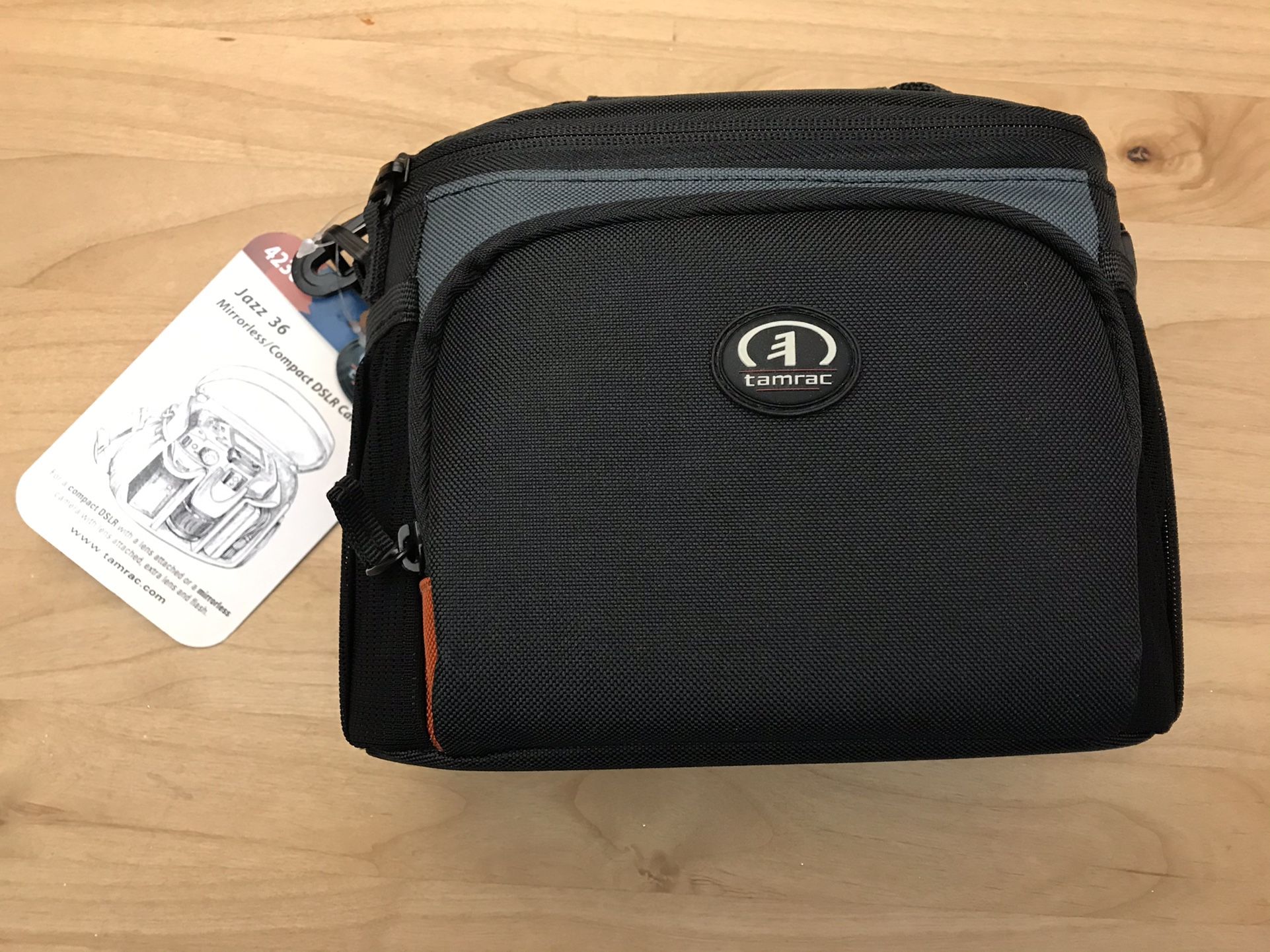 New In Package Tamrac Jazz 36 Mirrorless Compact DSLR Camera Bag