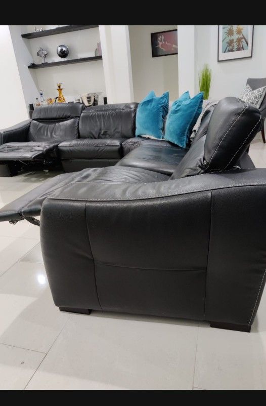 SOFA GENUINE 100% REAL LEATHER RECLINER ELECTRIC BLACK.. DELIVERY SERVICE AVAILABLE 🚚
