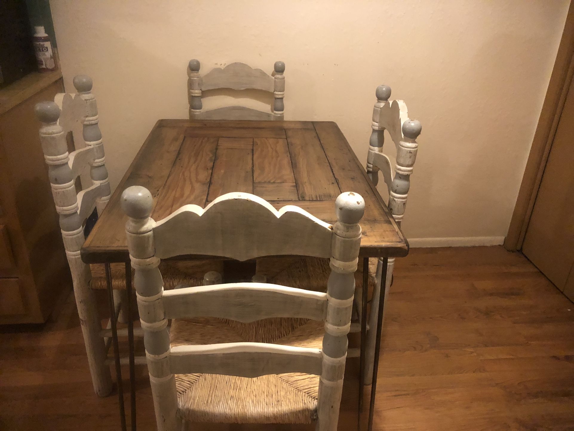 Cute Antique Dinette Set
