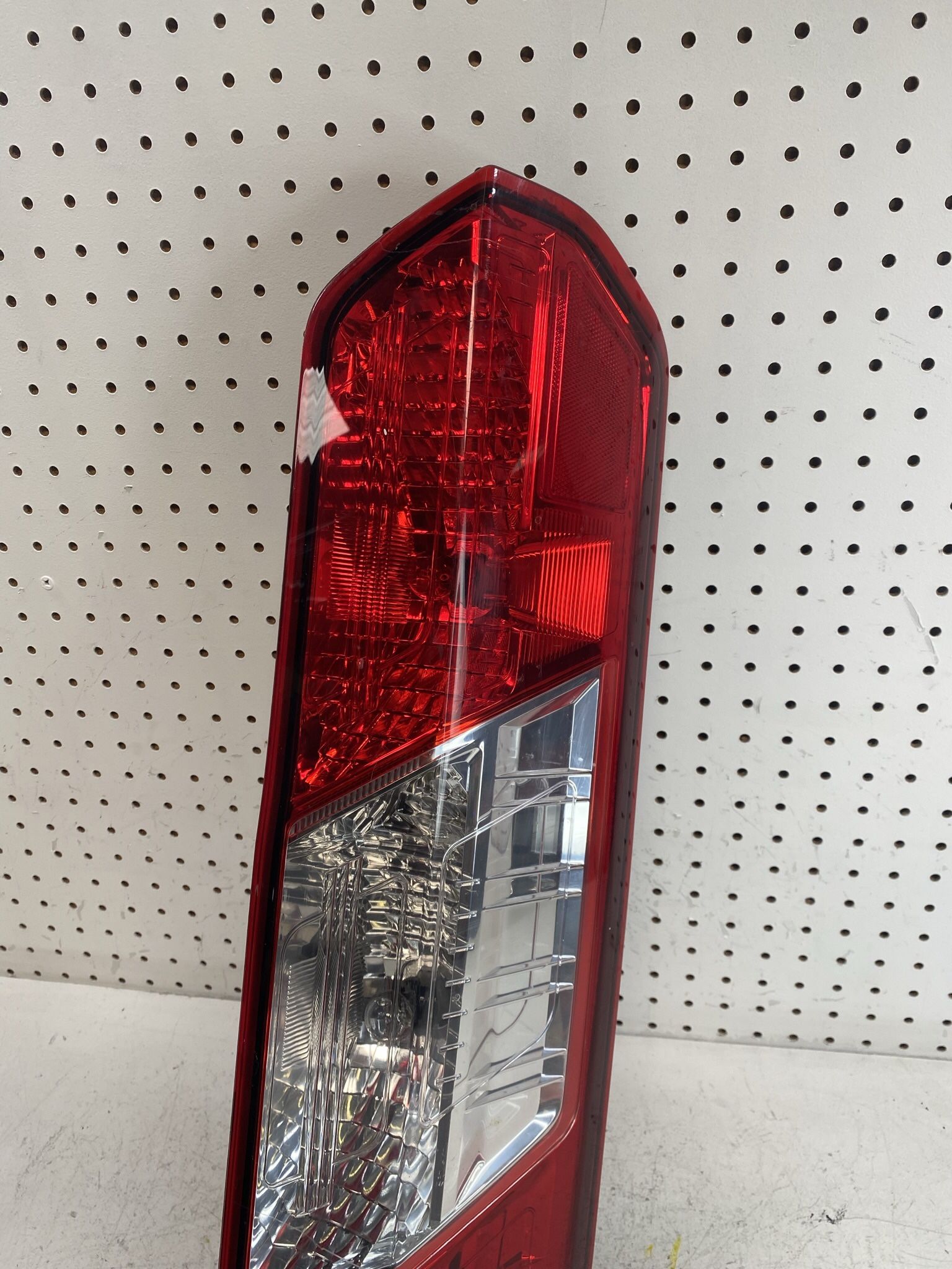 2015 2019 FORD TRANSIT RIGHT SIDE TAIL LIGHT OEM