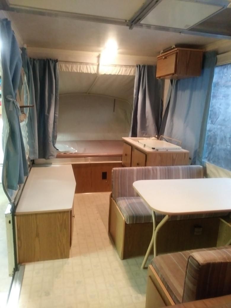 1992 Coleman Pioneer Voyager Tent Trailer