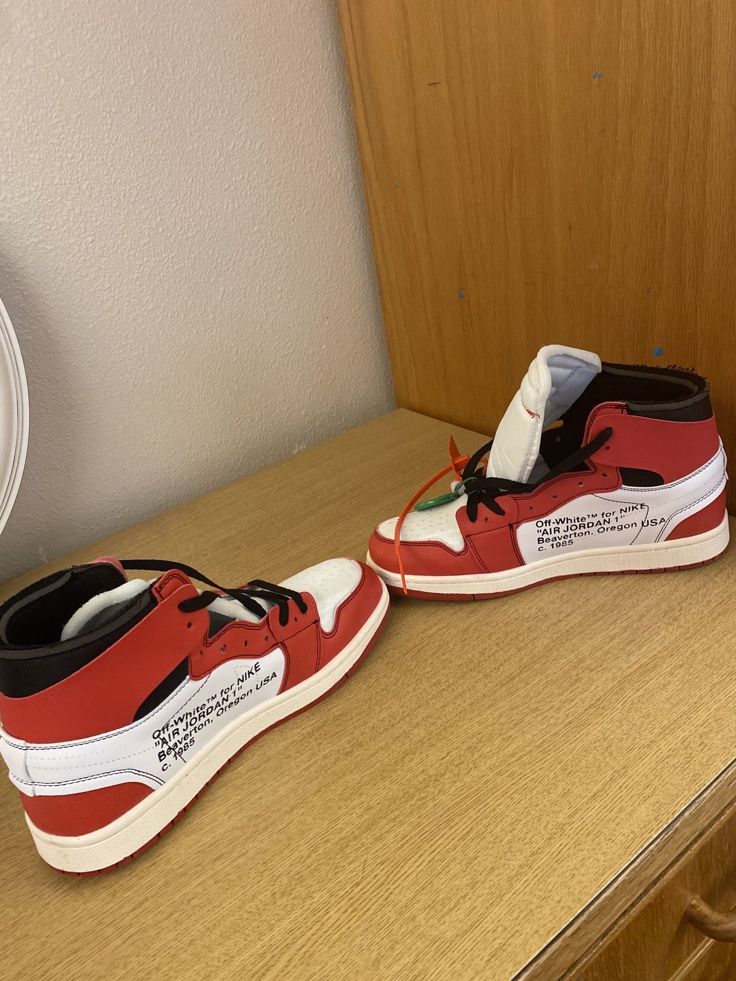 Jordan 1 Retro High Off-White Chicago