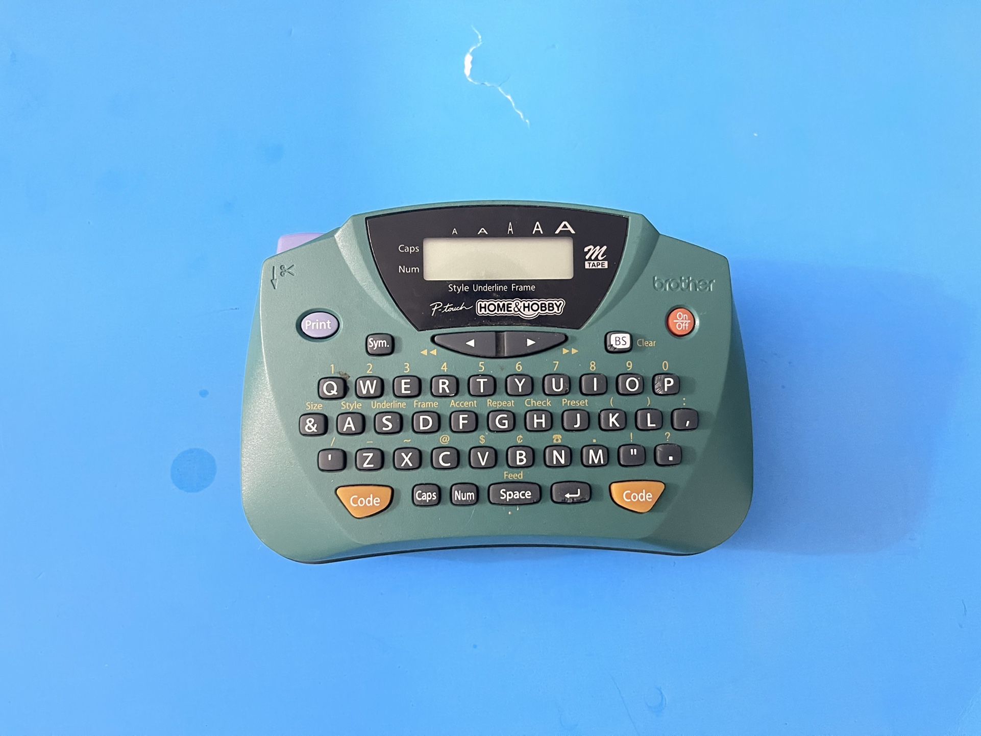 BROTHER Model PT-65 LABEL MAKER +TAPE P-Touch Home & Hobby Handheld TESTED WORKS