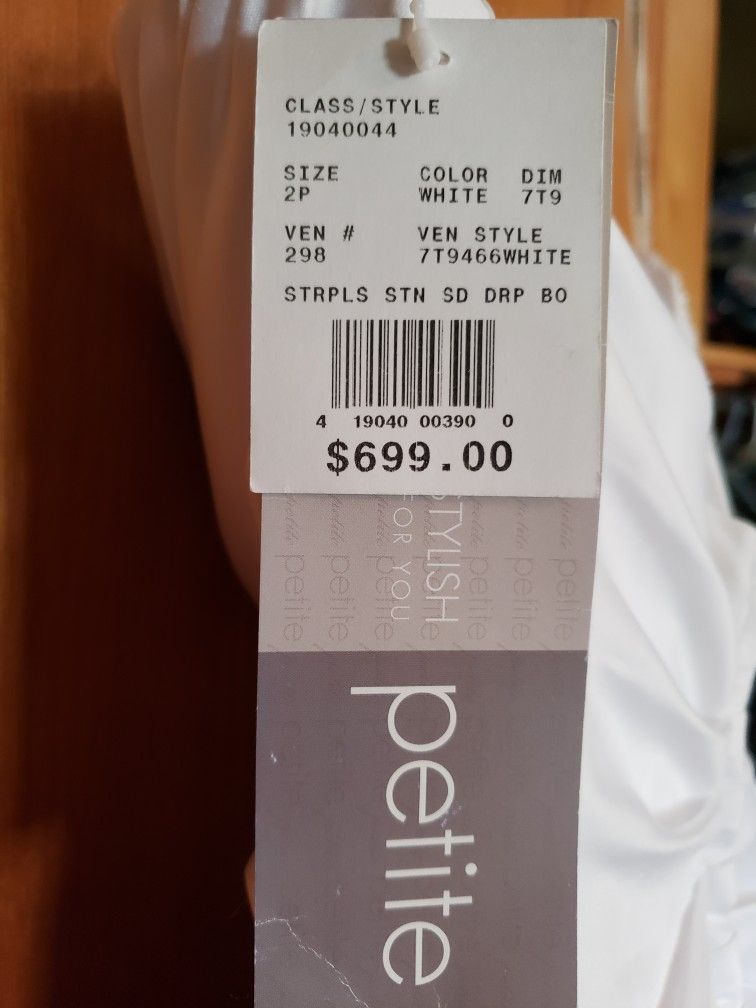 David's Bridal Mermaid Style Petite Wedding Gown 2P