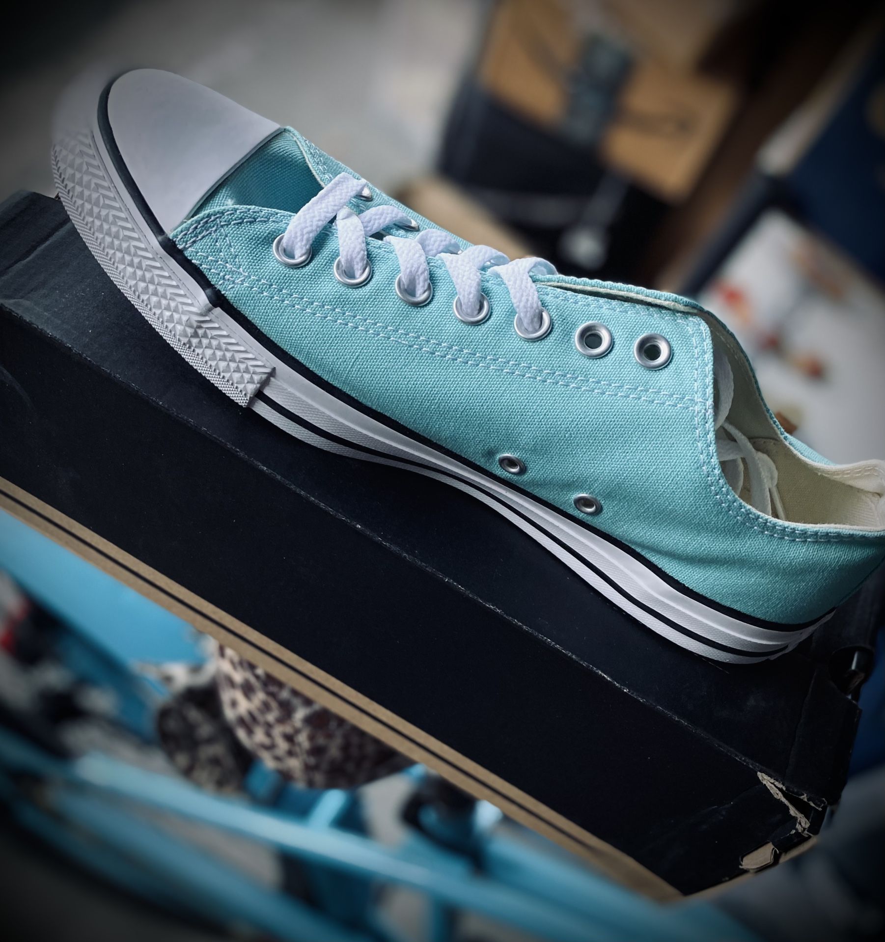 New Converse Tiff Blue UNI