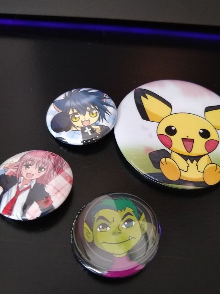 Random Anime/Cartoon Buttons
