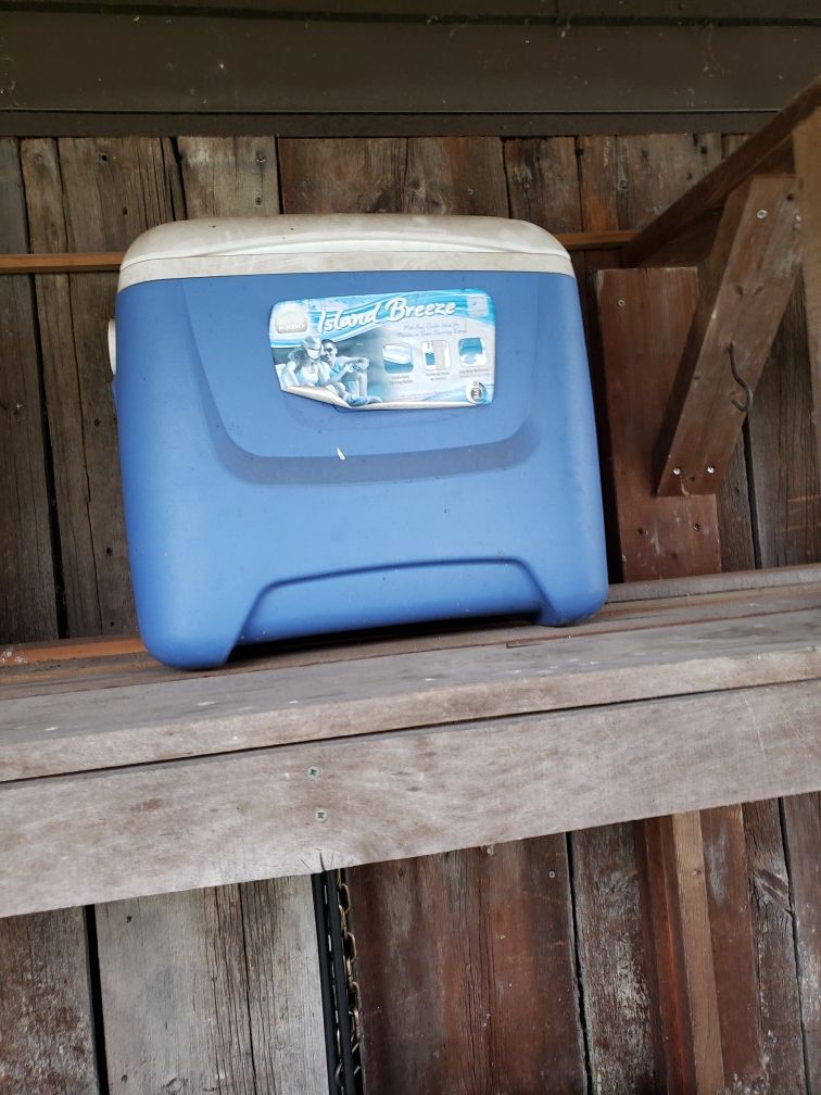 Cooler good shape