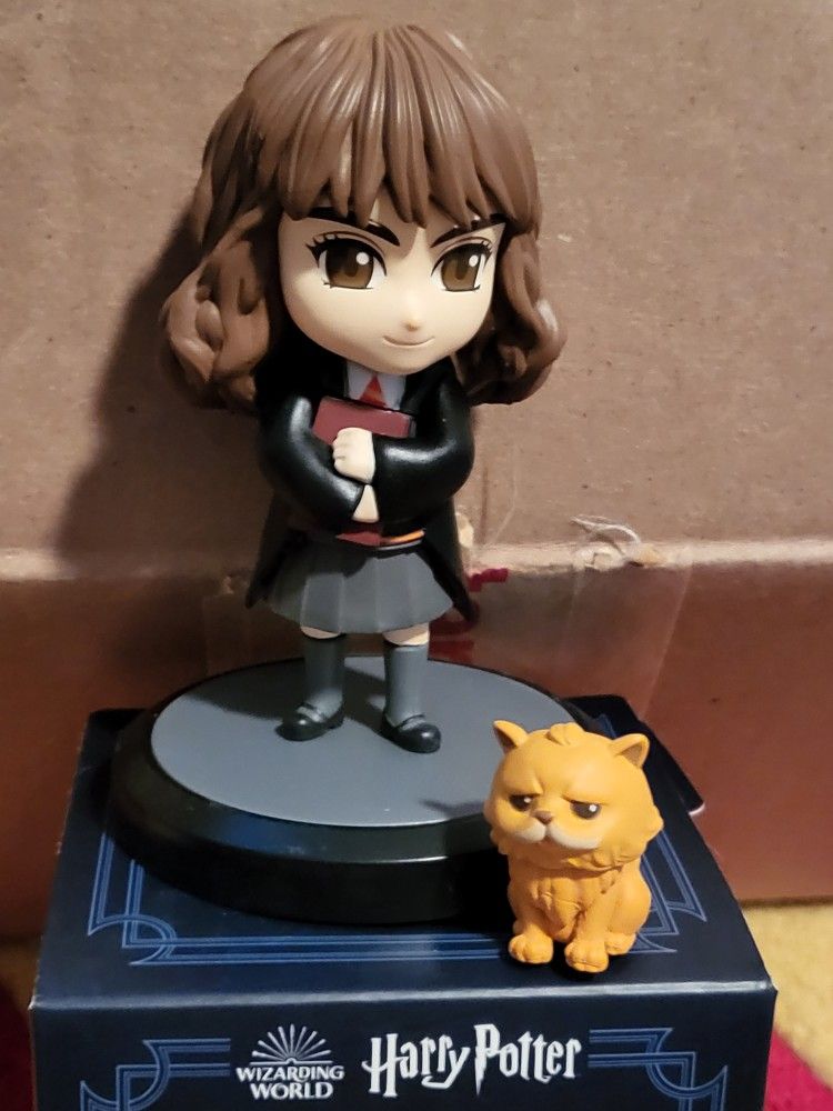 Harry Potter Hermione Mini Collectible Figure