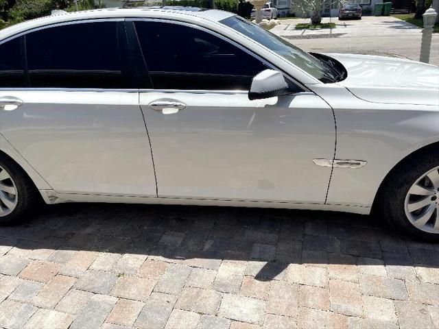 2011 BMW 7-Series