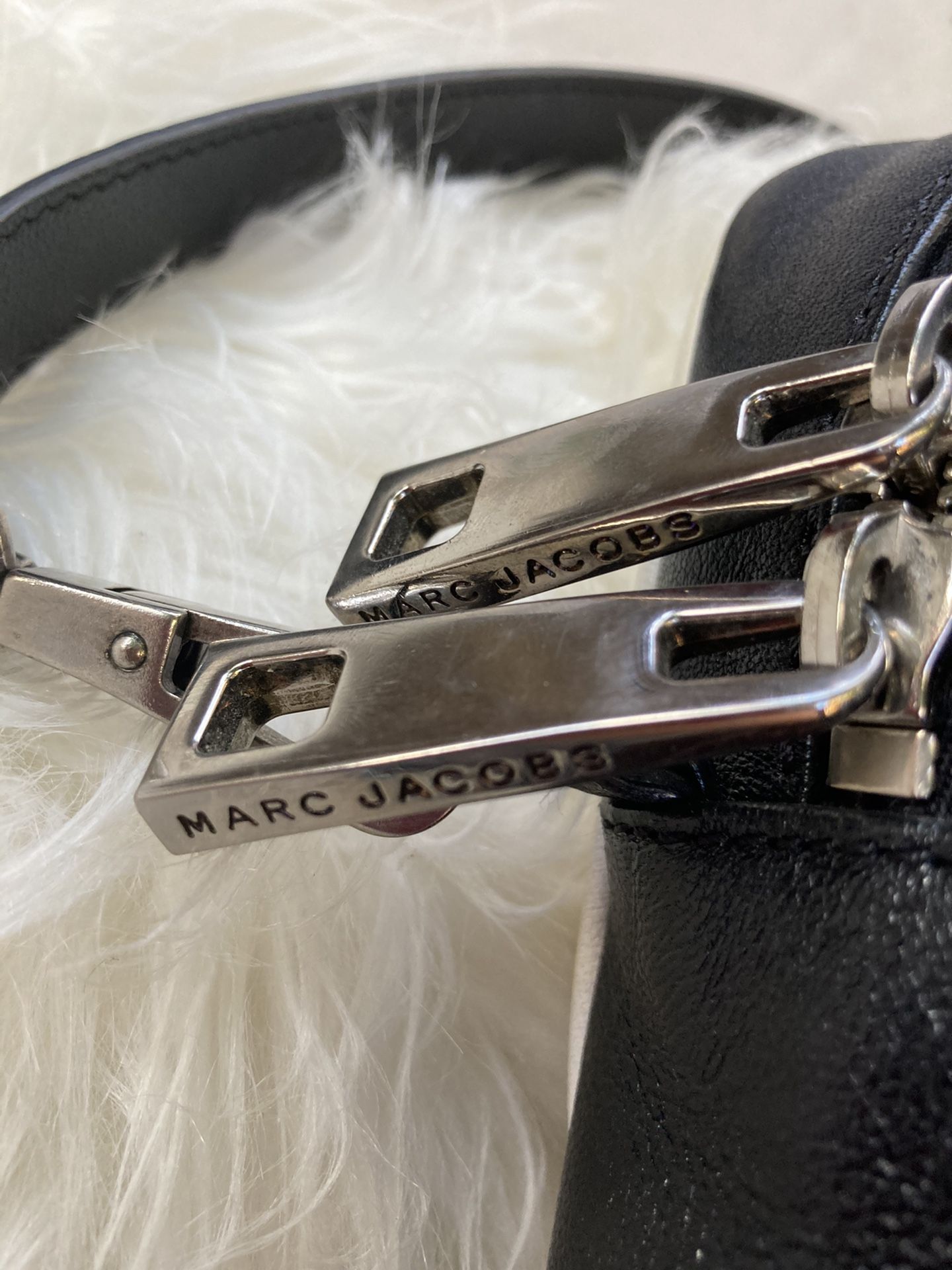 Marc jacobs Crossbody Like New!