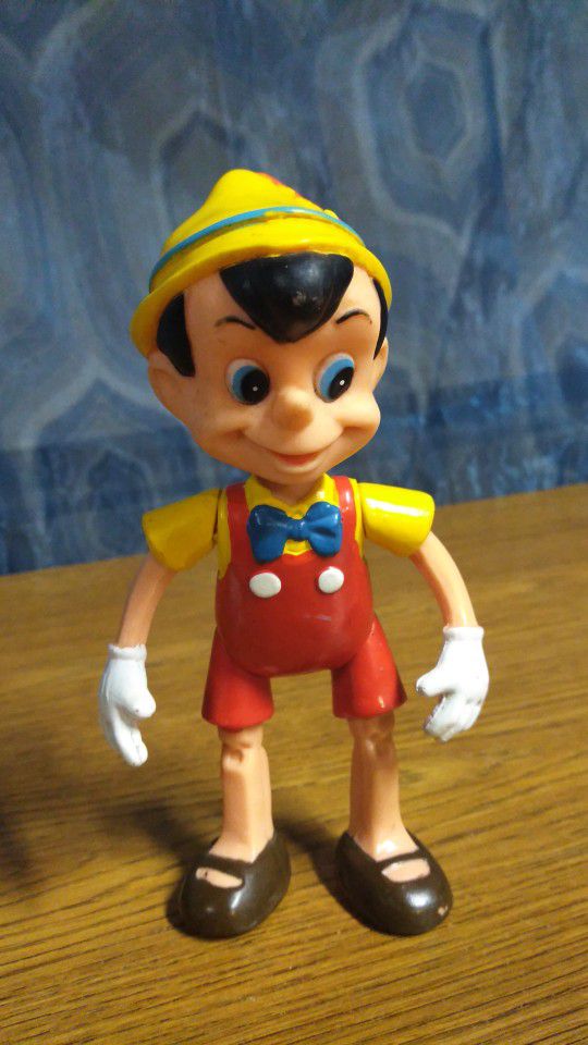 Vintage Disney Pinocchio 6" Figure Disneyana
