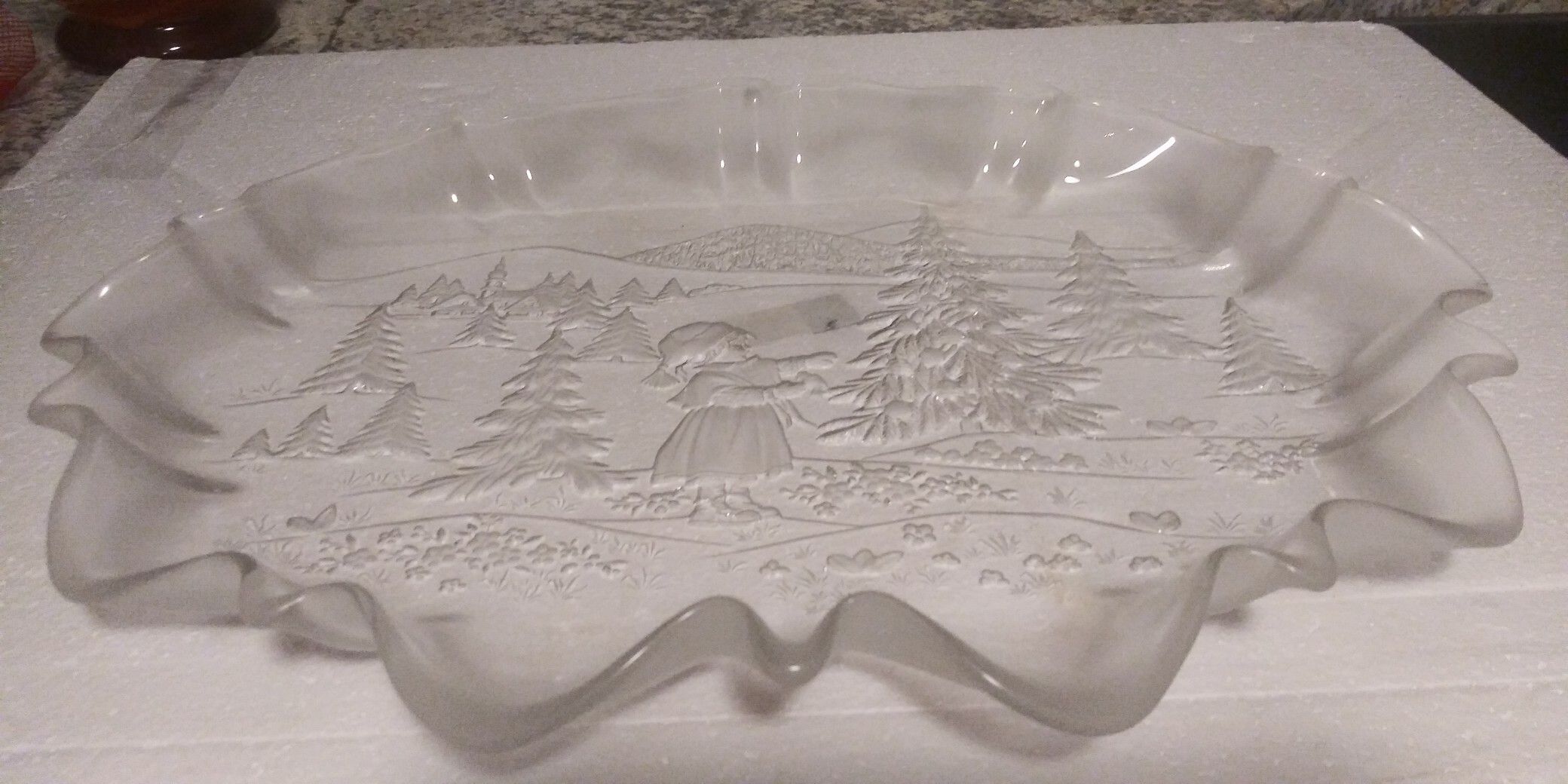 Oval canape crystal platter "Christmas Tree" 17 1/4" by Home beautiful Mikasa