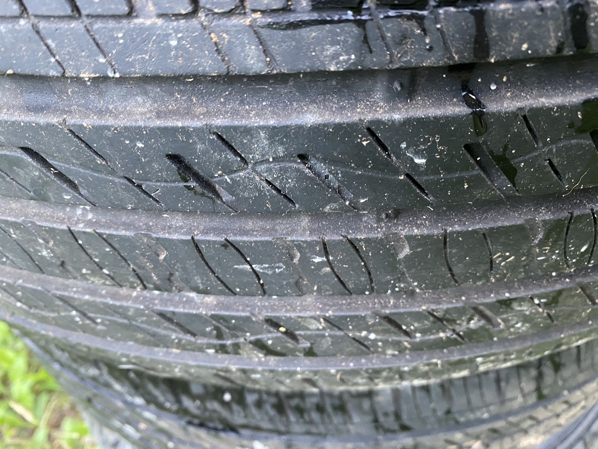 225/60/17 Matching Set Of Kumho's