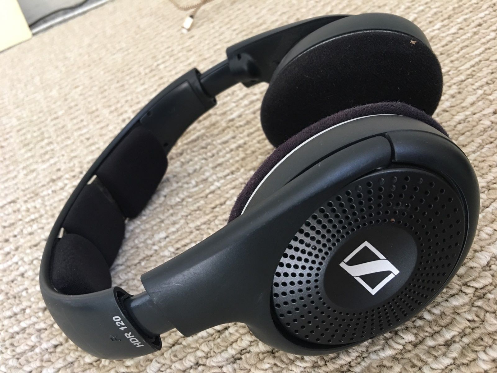 Sennheiser surround wireless headphones