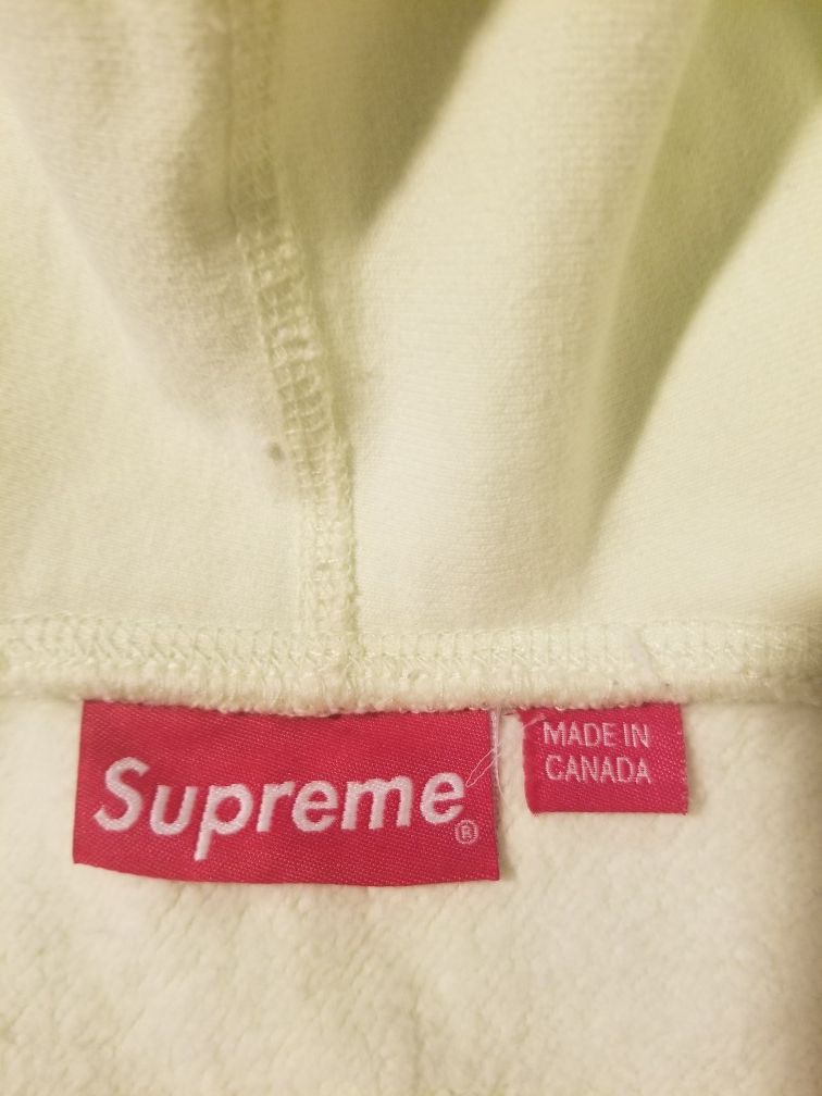 Supreme hoodie