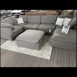 RH Cloud Sectional, IN STOCK Thumbnail