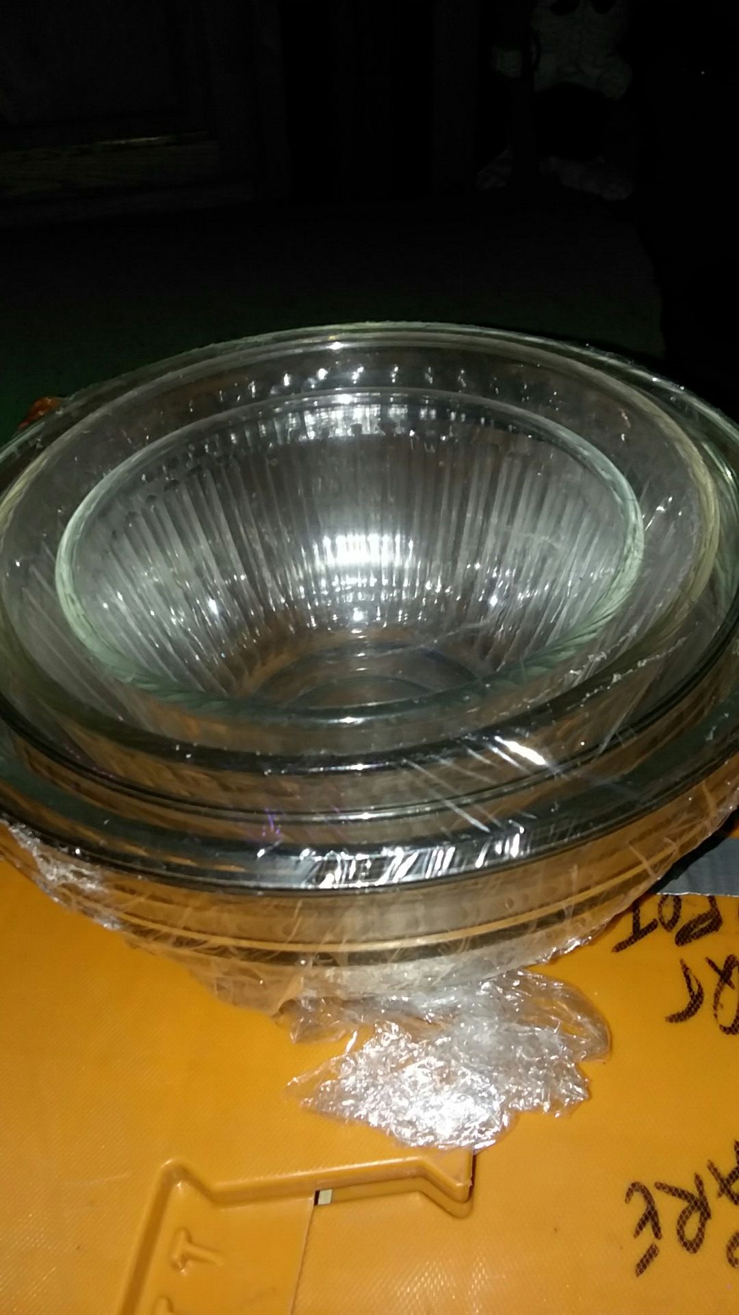 4 pc. vintage PYREX bowl set