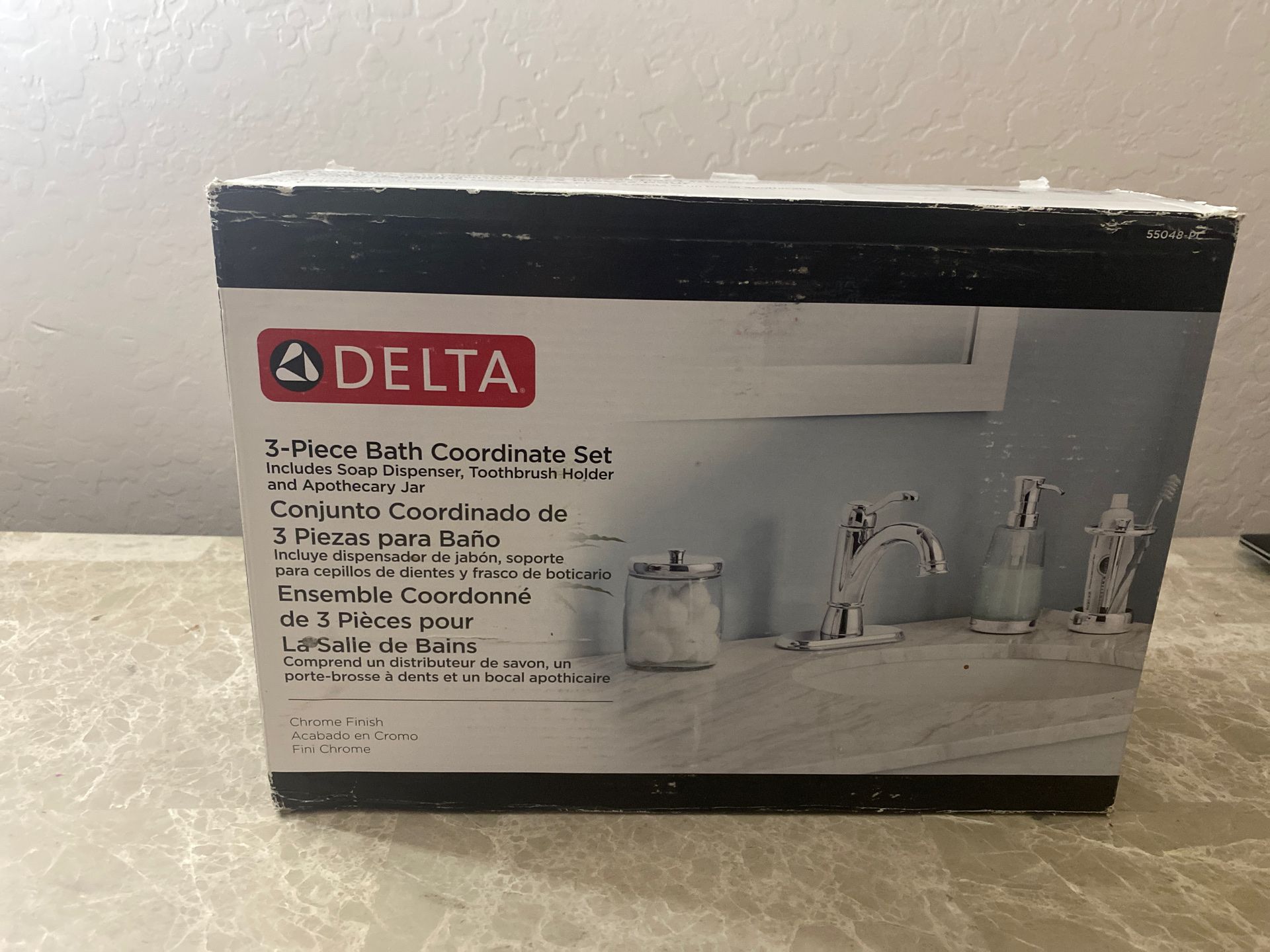 Delta 3-piece bath coordinate set