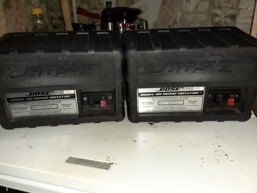 BOSE MODEL 101 MUSIC MONITOR