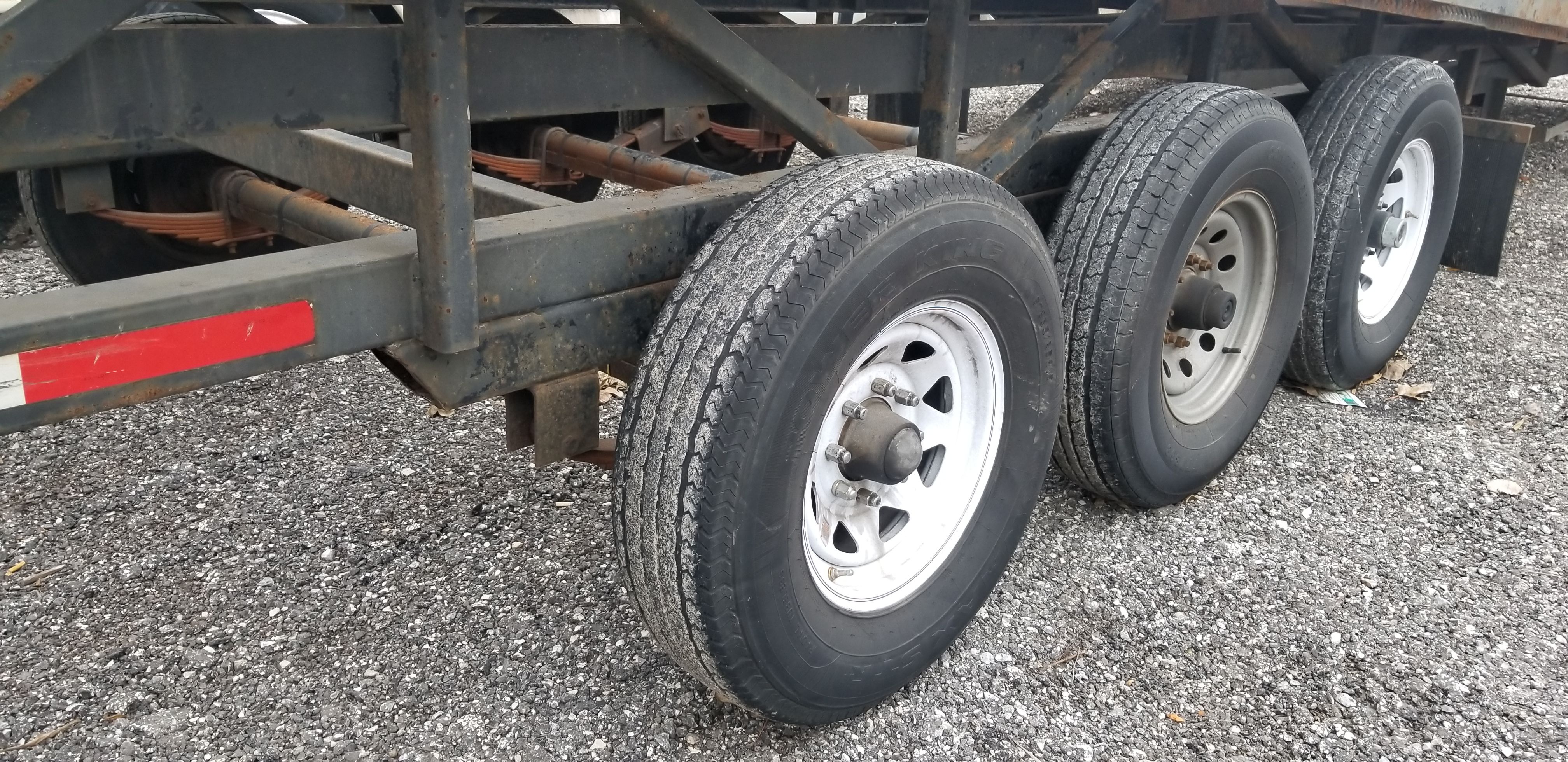 3 cars holder trailer