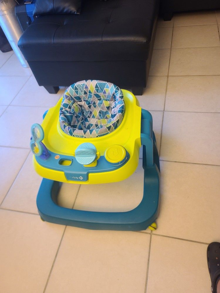 Baby BOUNCER and WALKER