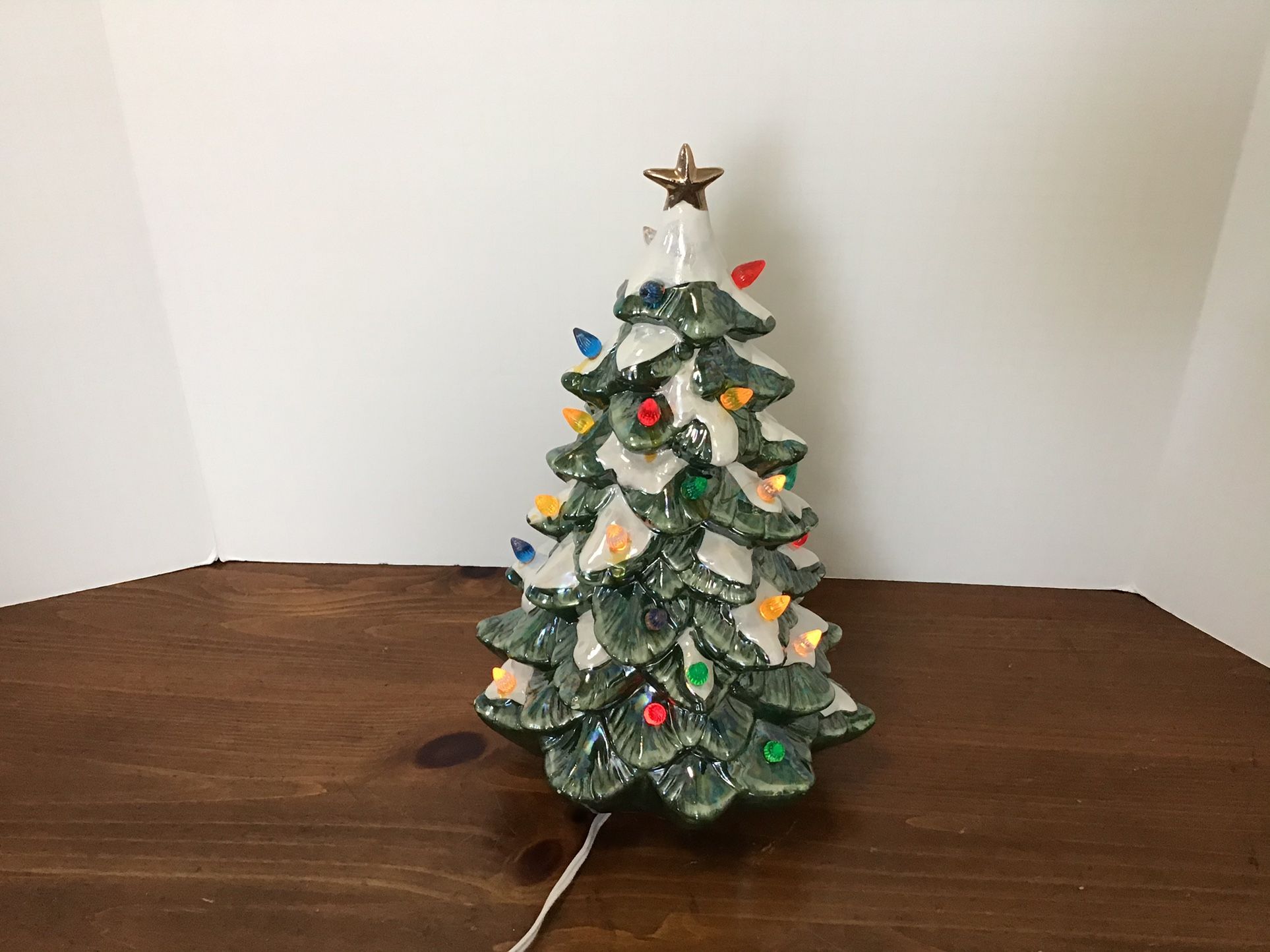 Vtg . Ceramic Christmas Tree
