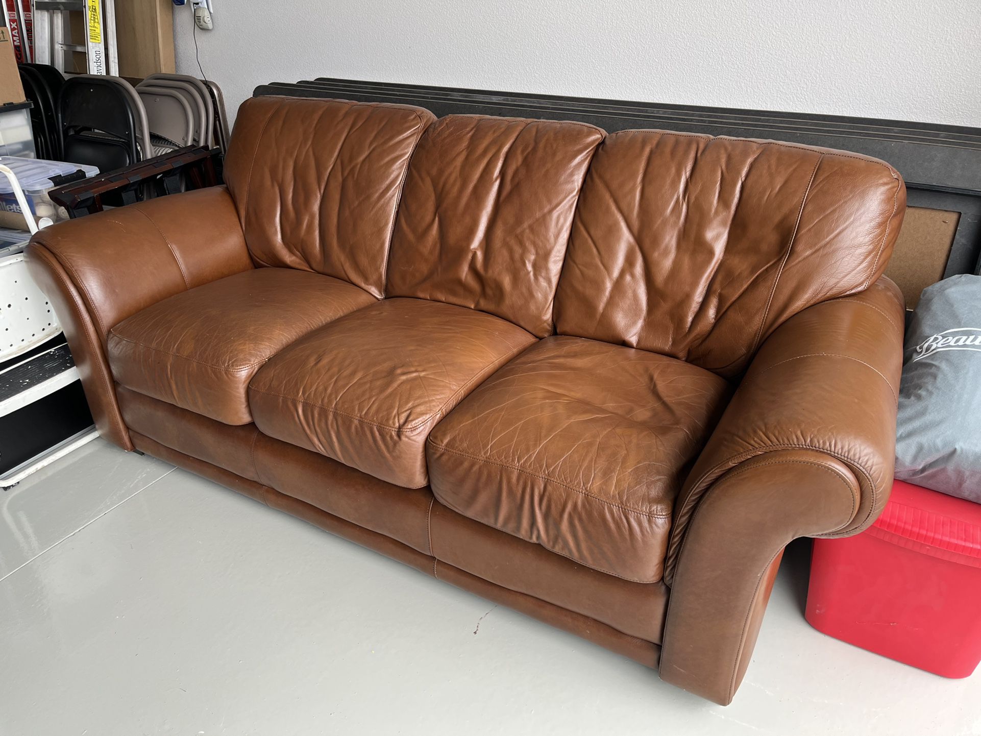 Leather sofa no longer needed in very good condition
