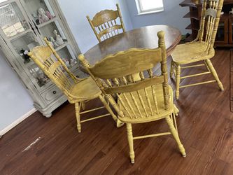 Vintage  Oak Table And Chairs Thumbnail