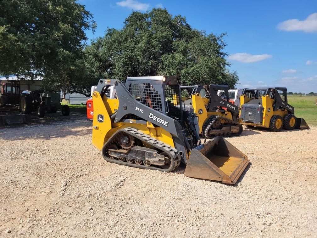 John Deere Skid Steer