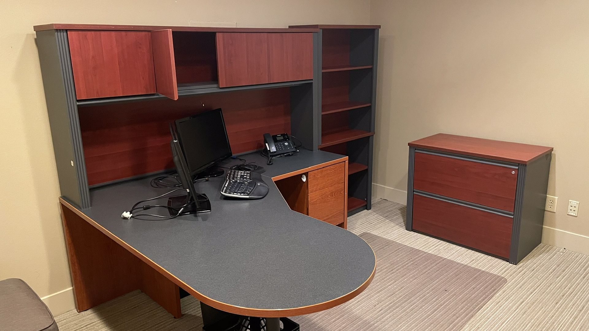 L-Shaped Desk with Upper Shelves