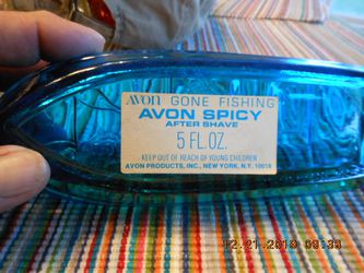 Vintage Avon Spicy After Shave “Gone Fishing” Blue Glass Boat Thumbnail