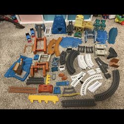 Thomas the Train Track Set And Trains Thumbnail