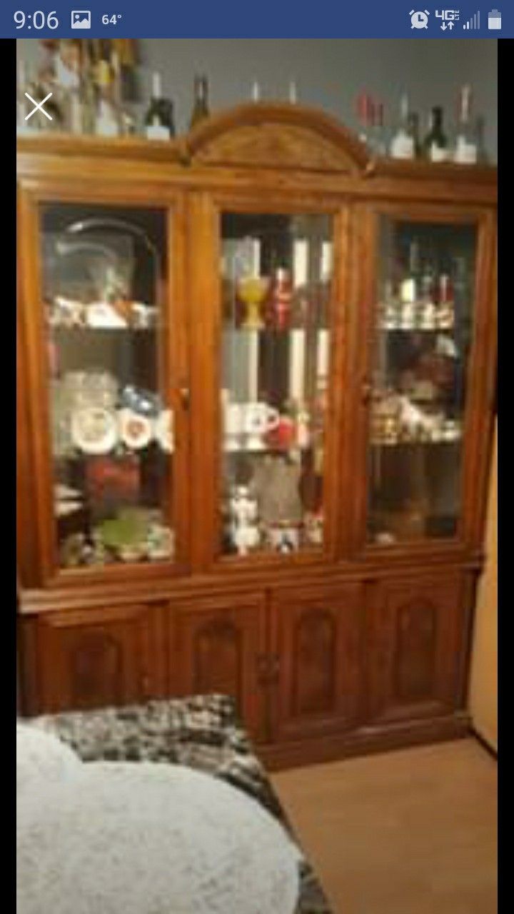 Oak China hutch