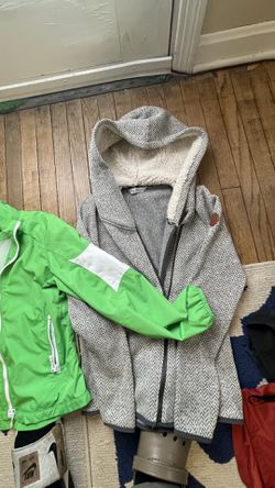 NIKE, Women’s (Med/Sm) Lillie Pulitzer, Calia, Nike, Under Armour, Adidas And Patagonia Apparel! Many For Men’s Too! Thumbnail