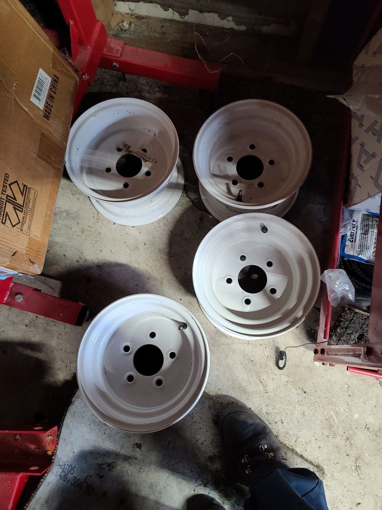 Trailer wheels