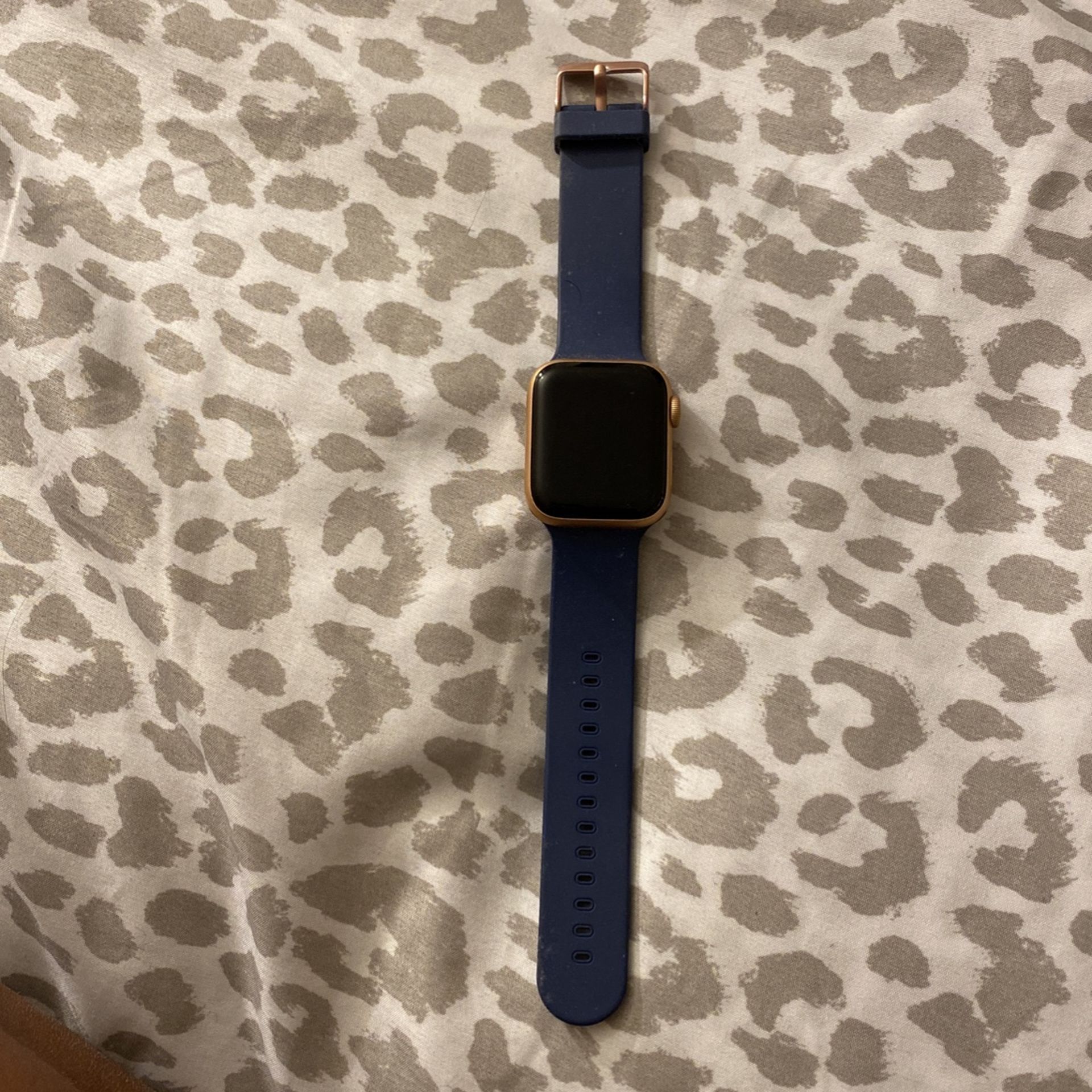 Rose Gold Series 4 Apple Watch