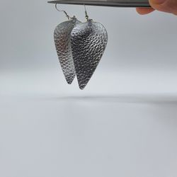 "Fashion Leaf Water Drop Artificial Leather Earring for Women, IN014
 
  Thumbnail