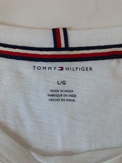 Tommy Hilfiger women's white/navy short sleeve graphic t-shirt size L  Thumbnail