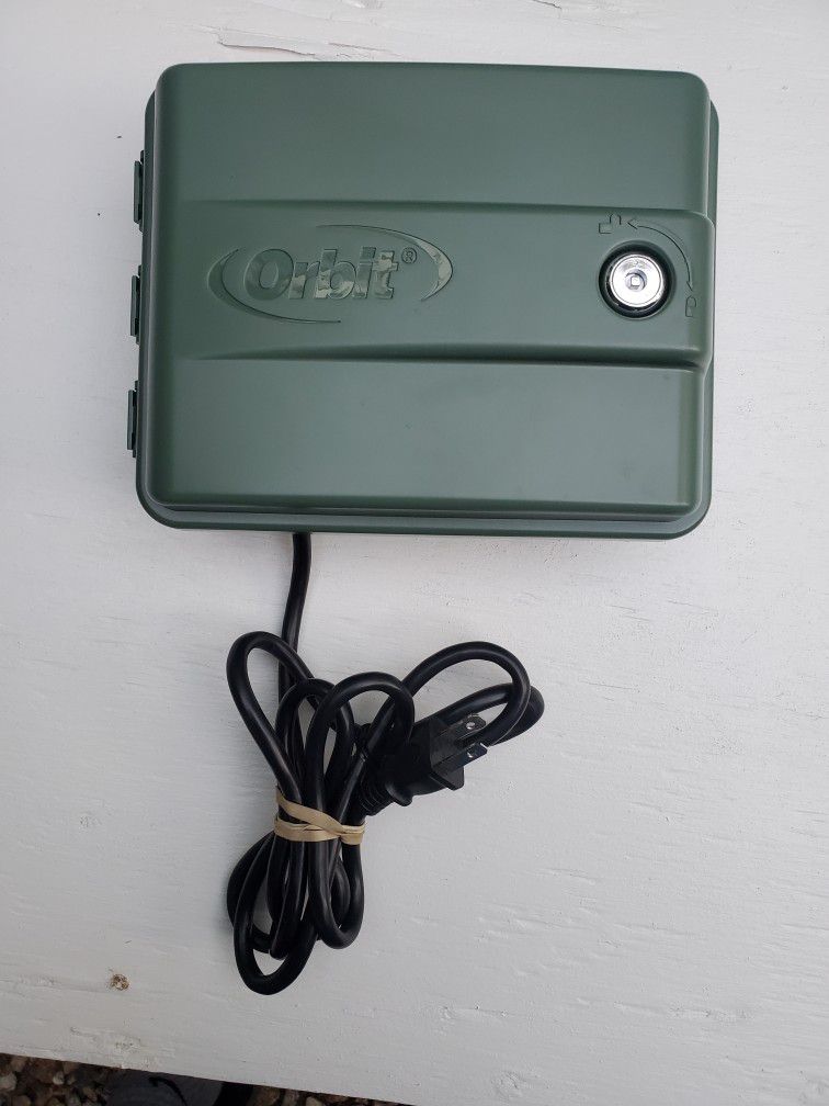 Orbit 57900 12-Station Outdoor Swing Panel Sprinkler System Timer, >>Like NEW <<