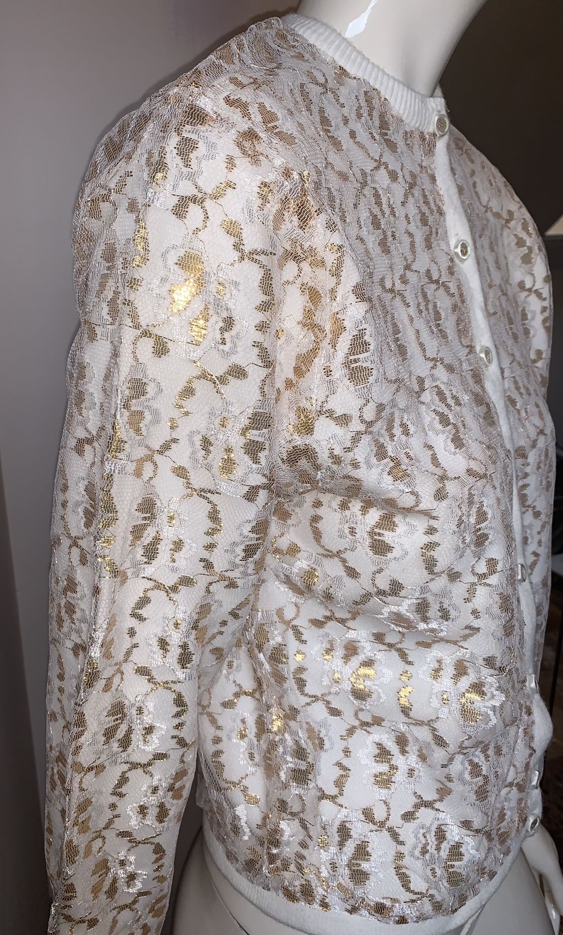 LADIES GOLD & WHITE LACE CARDIGAN ORLON ACRYLIC by PARK STORYK “ OPEN BOX UNUSED “ SEE ALL PICTURES “ PROTECTIVE SEALED BAG