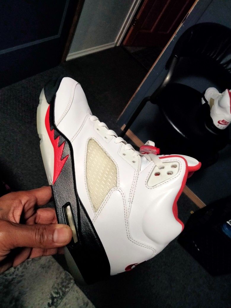 Five's & Bo's